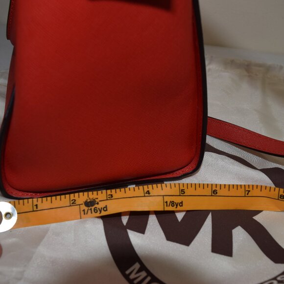 Michael Kors Sheila medium Handbag, red with matching wallet - Picture 13 of 15